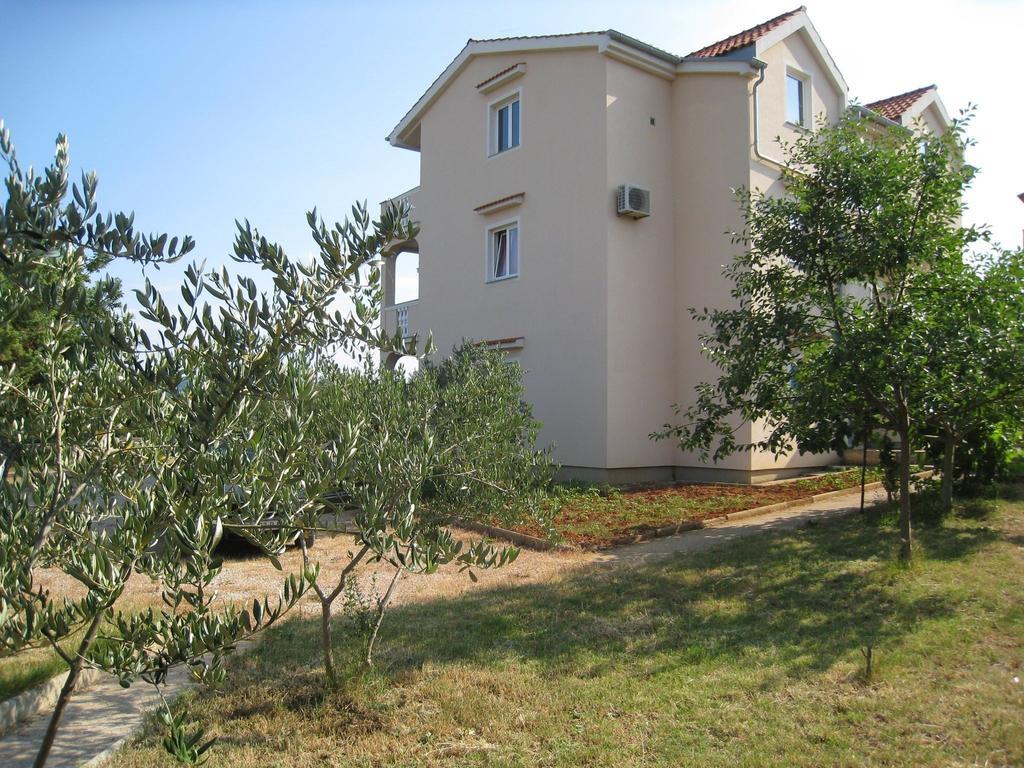 Apartments Skender Čižići Buitenkant foto